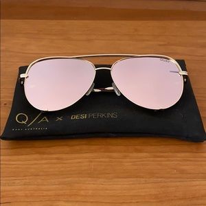 Quay high key sunglasses—gold